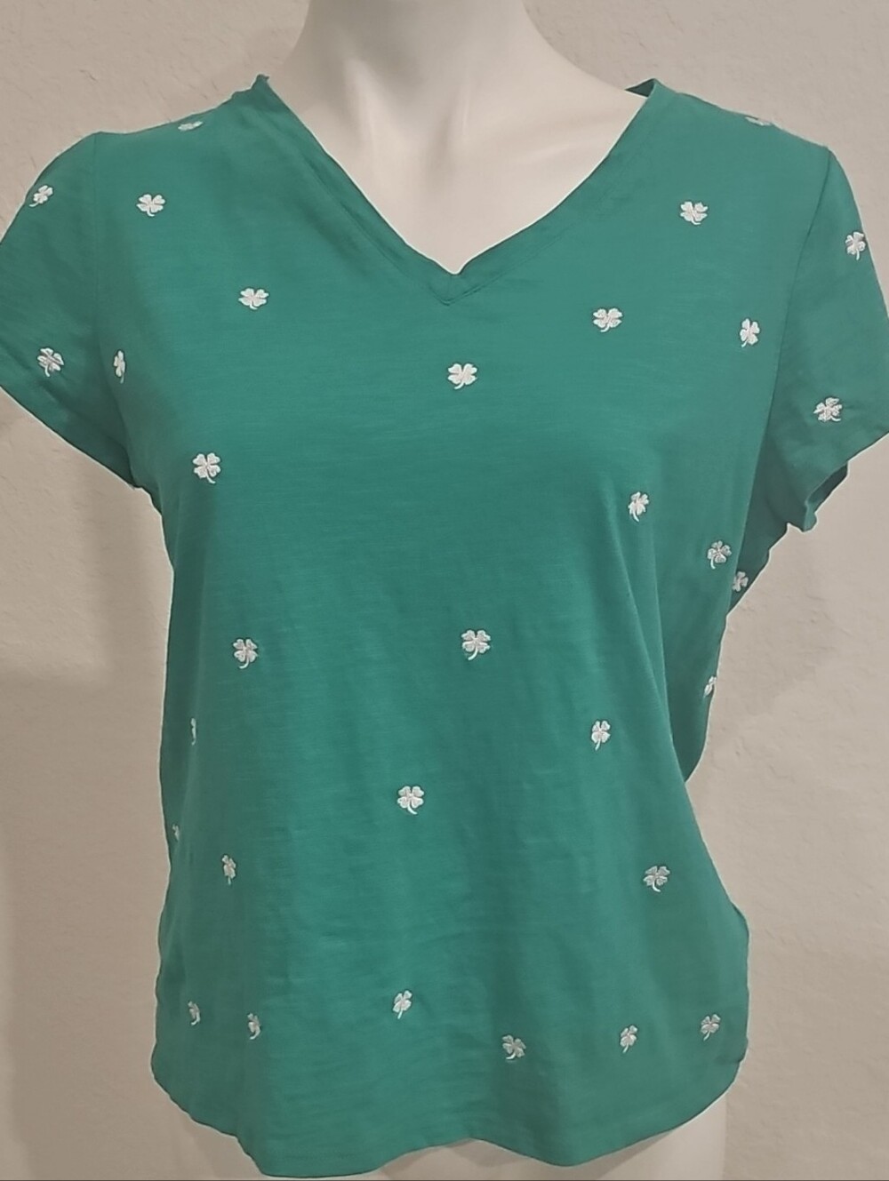 Cynthia Rowley Teal V-Neck Short Sleeve Top with White Floral Embroidery